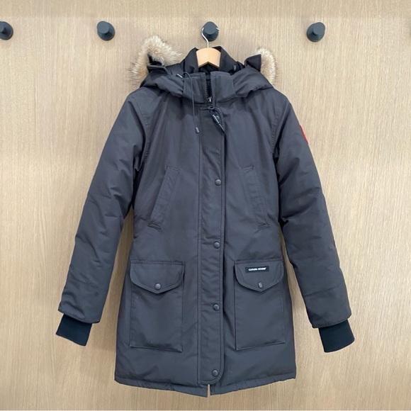 Trillium parka by Canada Goose - Picture 1 of 17